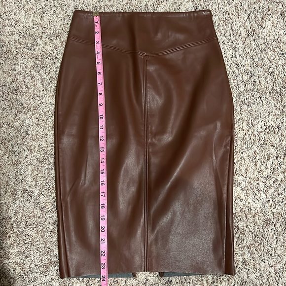 Express Faux Leather Skirt - Picture 5 of 6